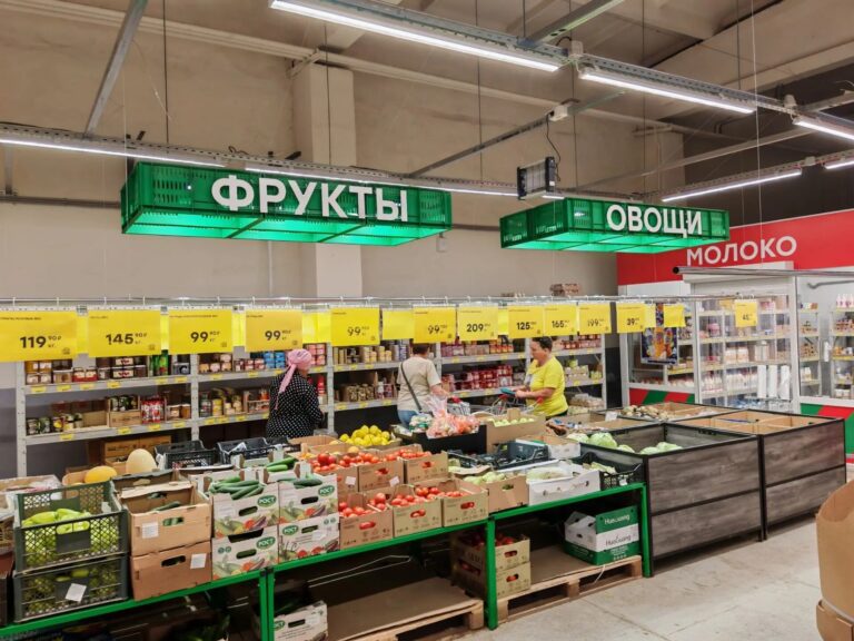 Необычные_светильники_для_дискаунтера_Победа_Буквадел (1)